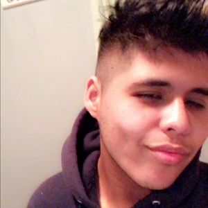 Meet your Posher, Aaron